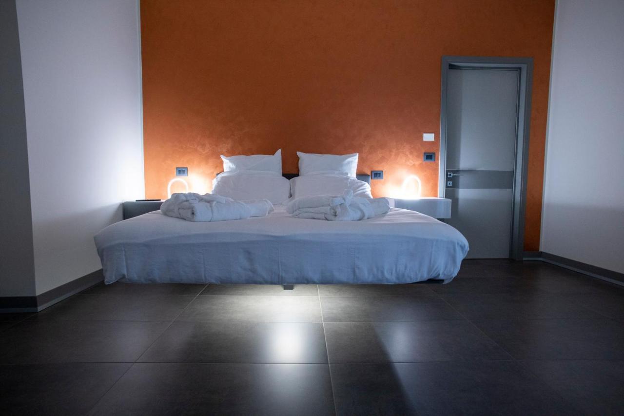 Silvia B&B Elegant House - Design Moderno, Accoglienza Esclusiva Paganica Exterior foto